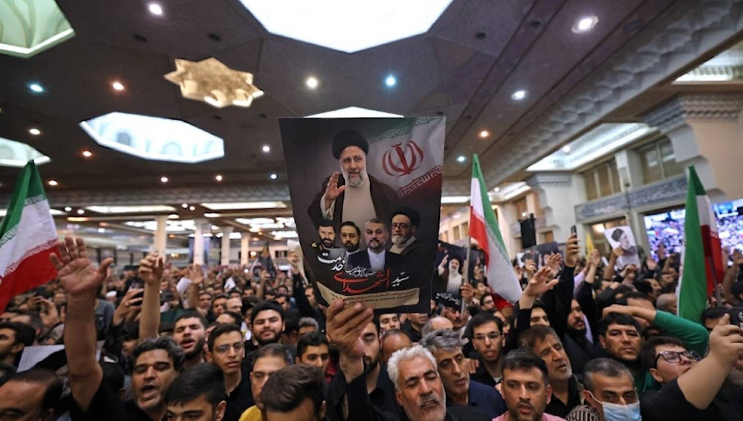 האיראנים נפרדים מראיסי בטקס לוויה חסר תקדים בעולם