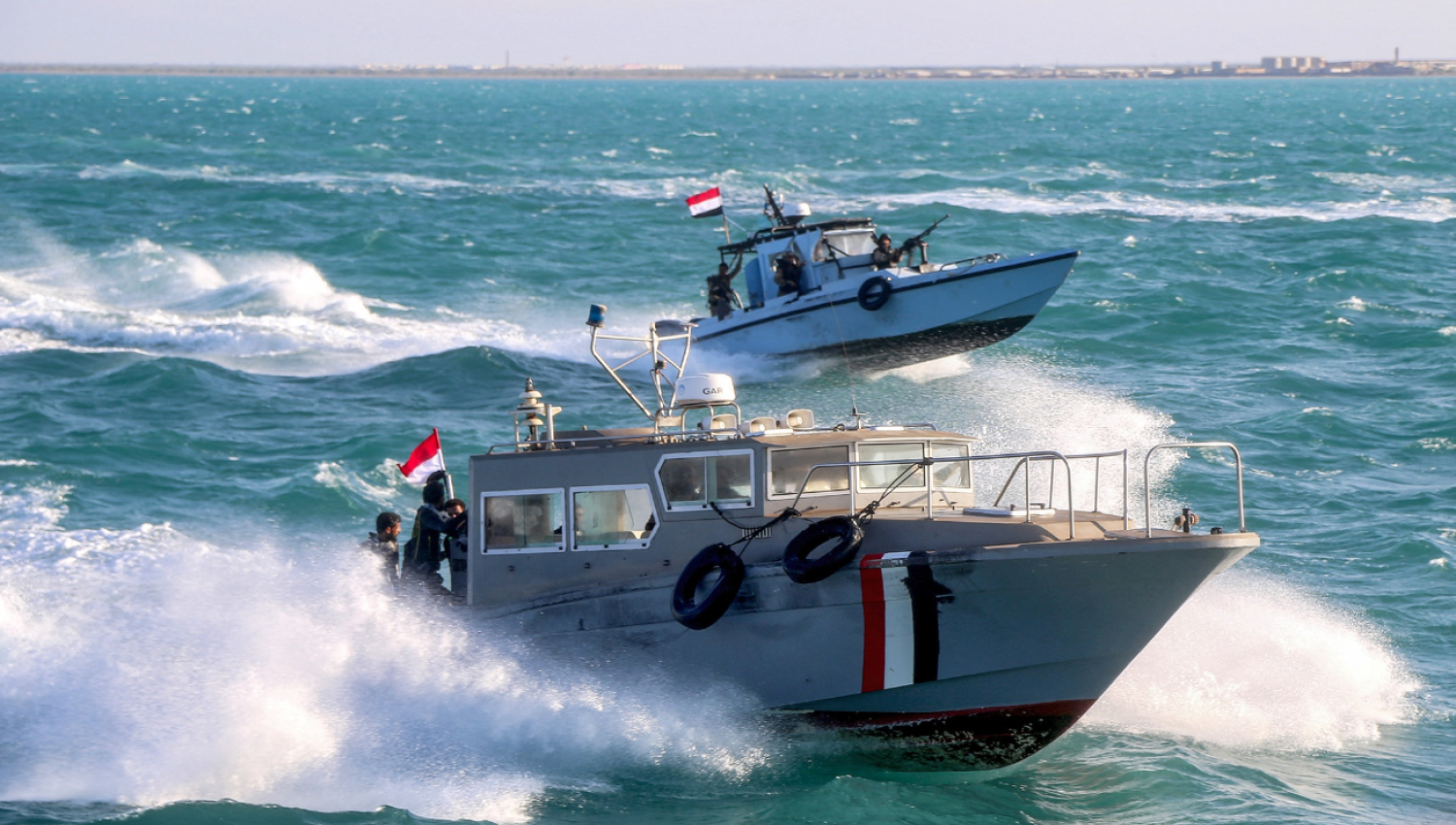 9 دروس مستفادة من الهجمات اليمنية على السفن في البحر الأحمر