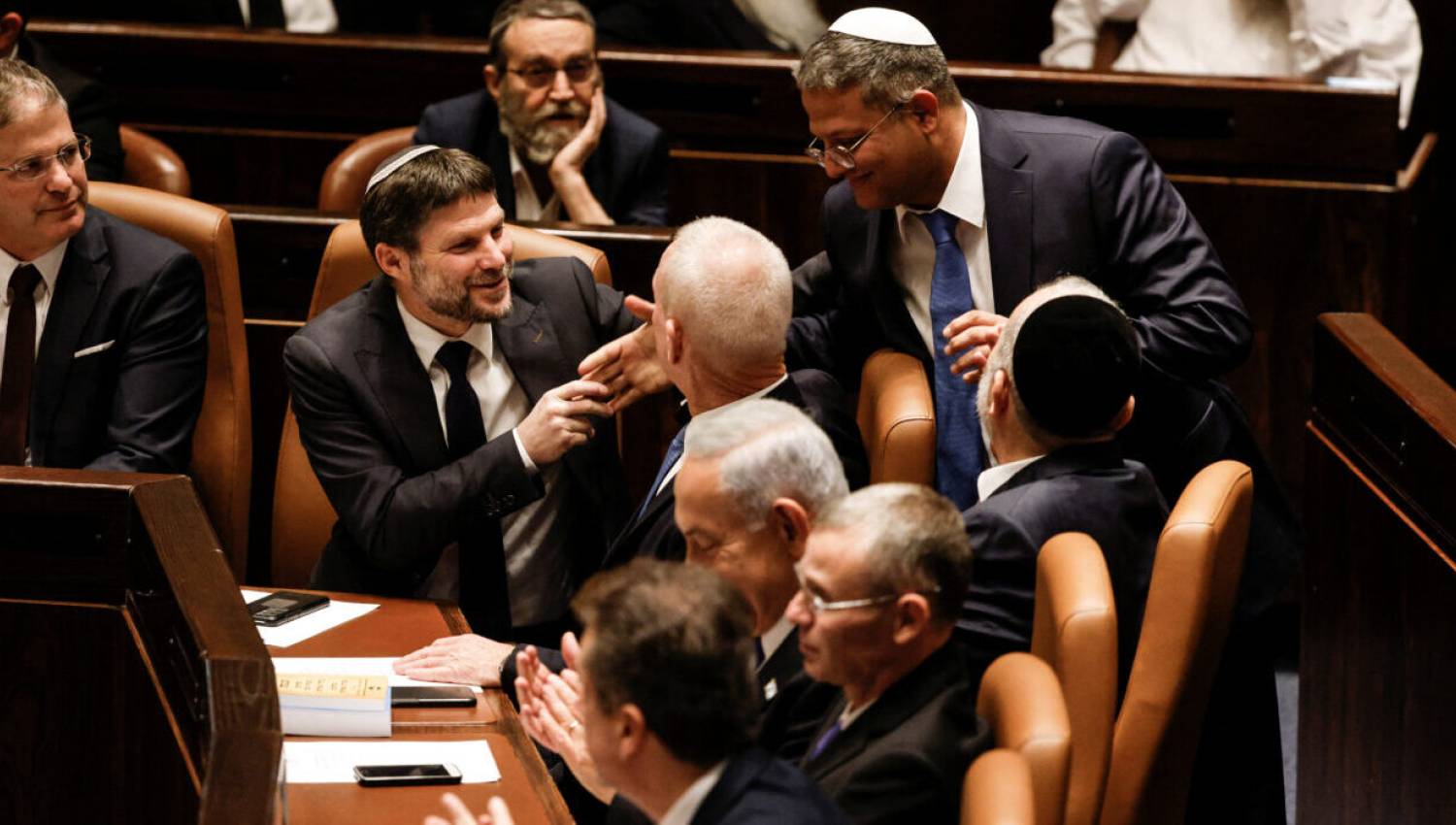 هآرتس: الحمقى في السياسة الإسرائيلية