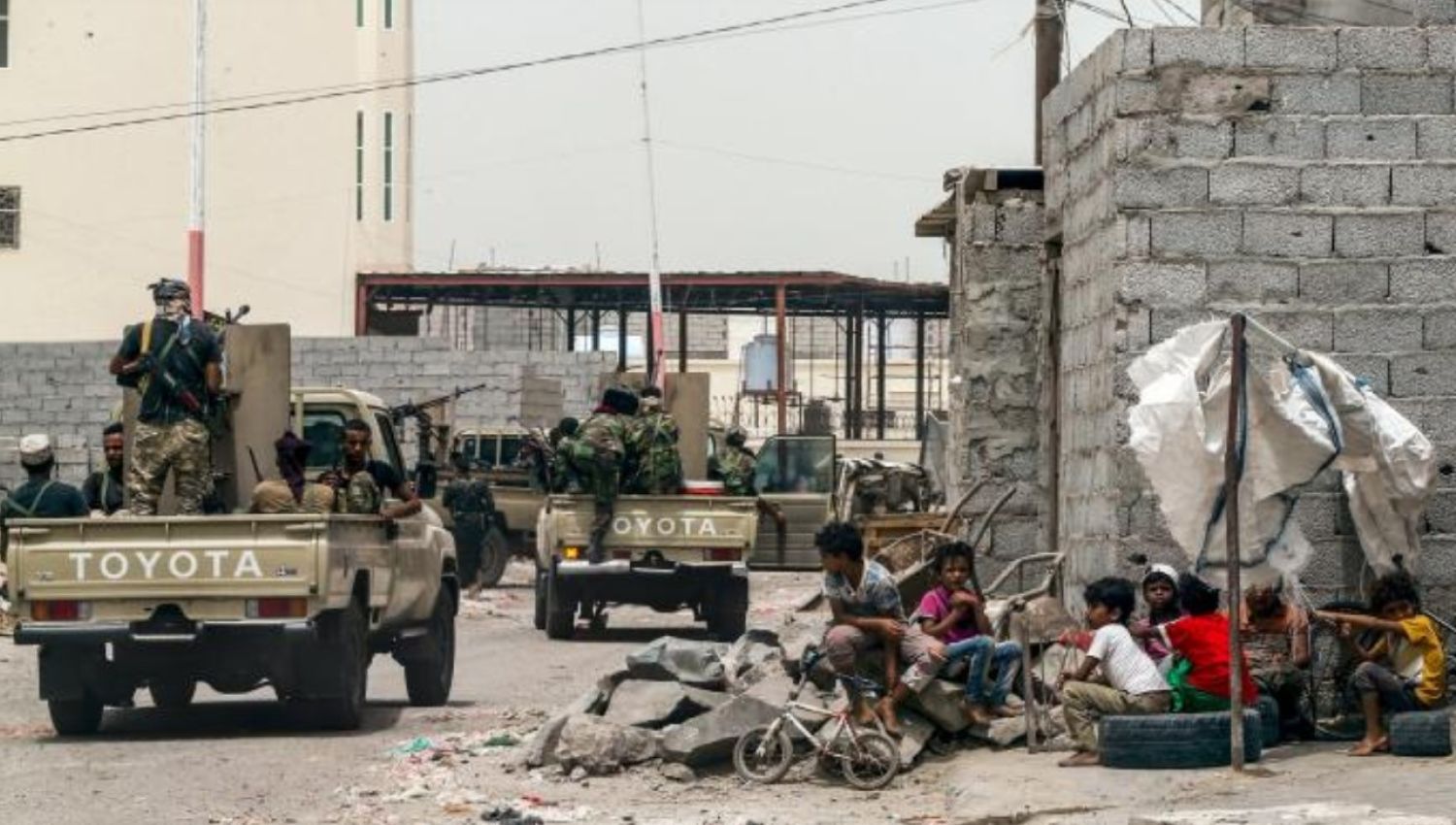 المحافظات الجنوبية اليمنية: أزمات مختلفة بإدارة سعودية-اماراتية 