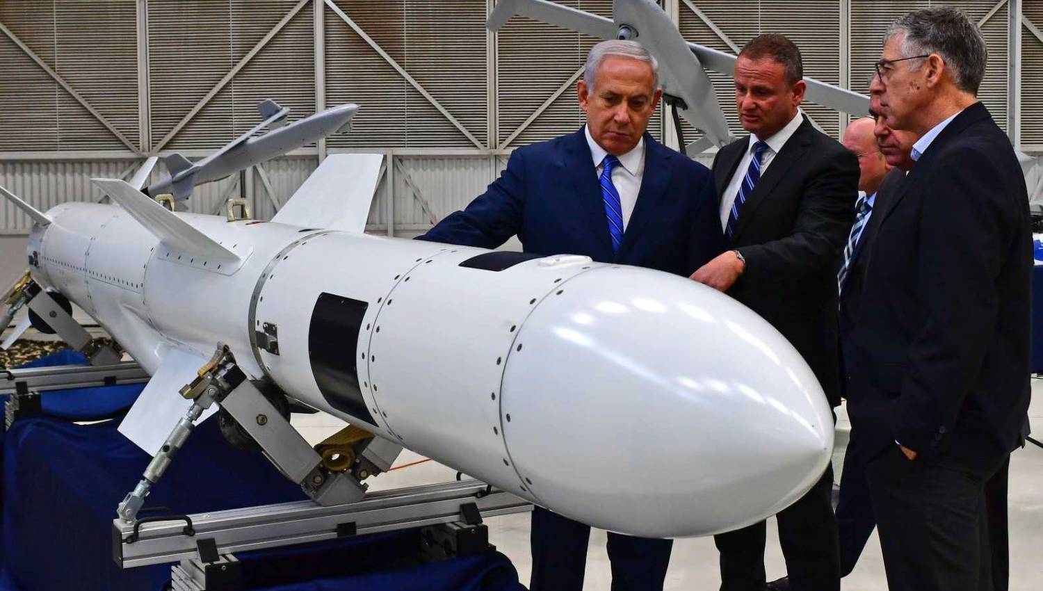 سكوت ريتر يسلّط الضوء على الأسلحة النووية الإسرائيلية 
