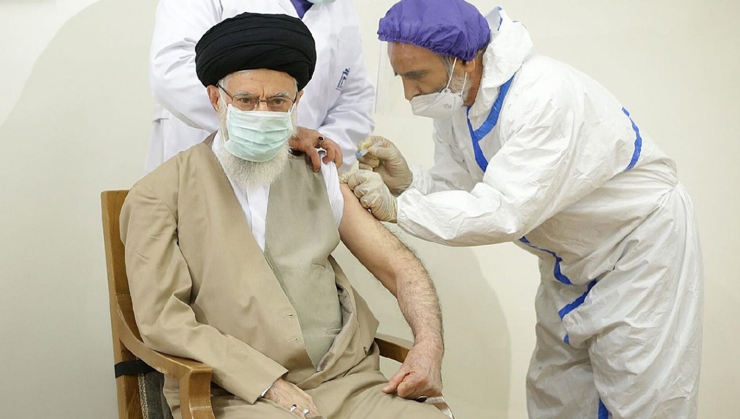 اللقاح الإيراني: مقاومة من نوع آخر 