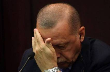 أردوغان العالق في عنق الزجاجة: هل تنقذه تل أبيب