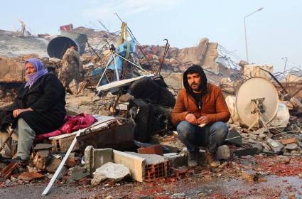 ضحايا الزلزال في سوريا: المبادئ تتجزأ والكيل بمكيالين