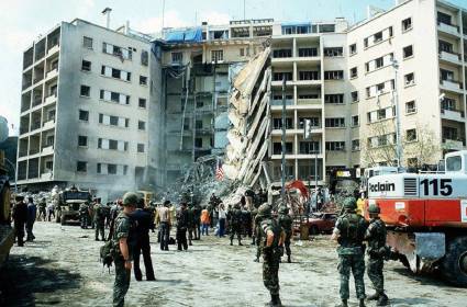 وول ستريت جورنال: تفجير السفارة في بيروت يتردد صداه في تل أبيب