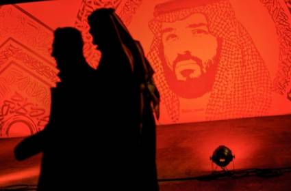 الإعلام السعودي: منظومة أمنية وشراء ذمم 