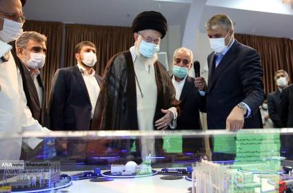 الإمام الخامنئي: رغم الحصار إيران باتت أقوى نووياً