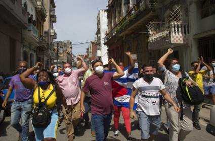 كوبا: ثورة ملونة أمريكية جديدة