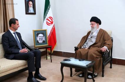 الإمام الخامنئي والرئيس الأسد: أيّ تراجع أمام الغرب سيؤدي إلى تقدّمهم