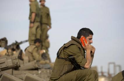 فرقة الشبح الإسرائيلية: جيش يقتل "روح القتال" عند جنوده!!