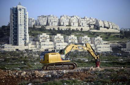 كيف ينهب الاحتلال أراضي الفلسطينيين؟